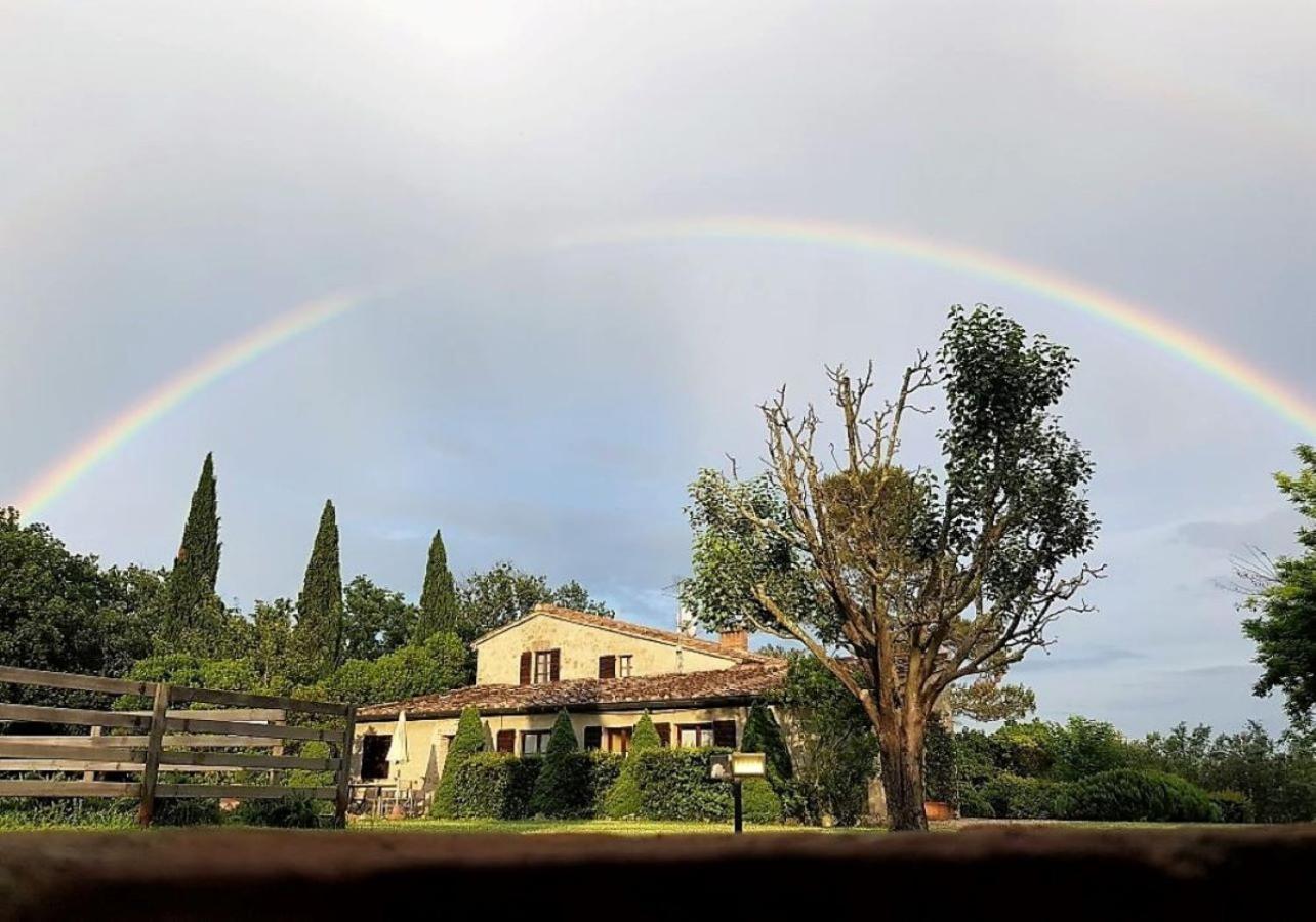 Fattoria Agriturismo Nerbona Villa Casole d'Elsa Luaran gambar