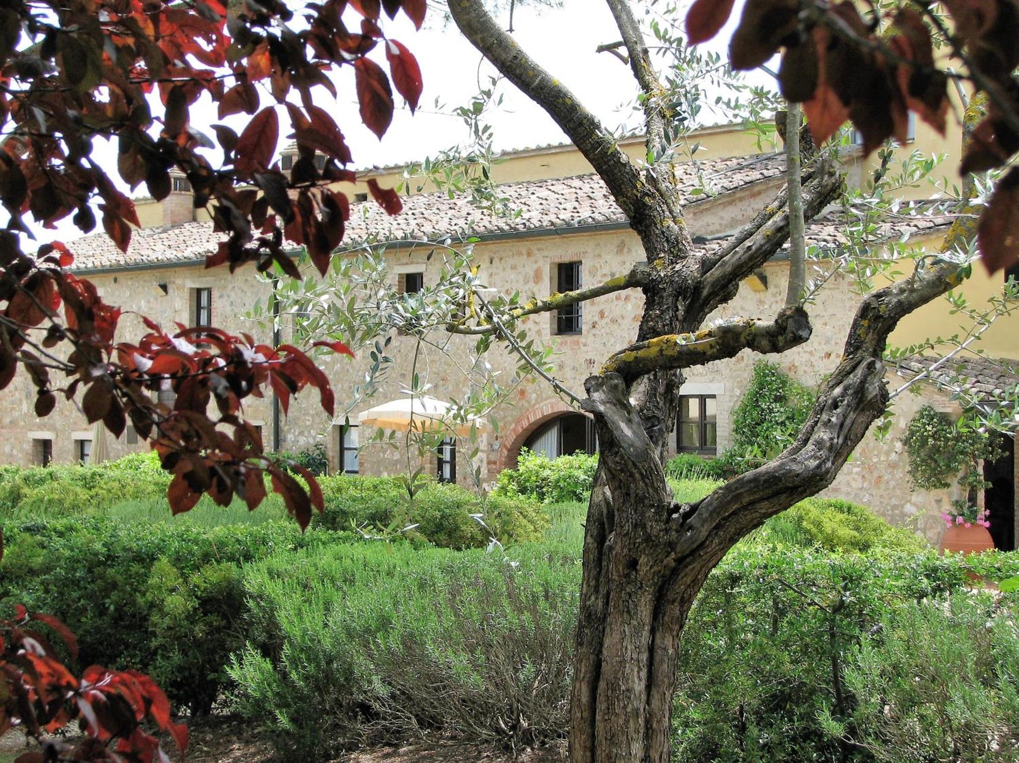 Fattoria Agriturismo Nerbona Villa Casole d'Elsa Luaran gambar