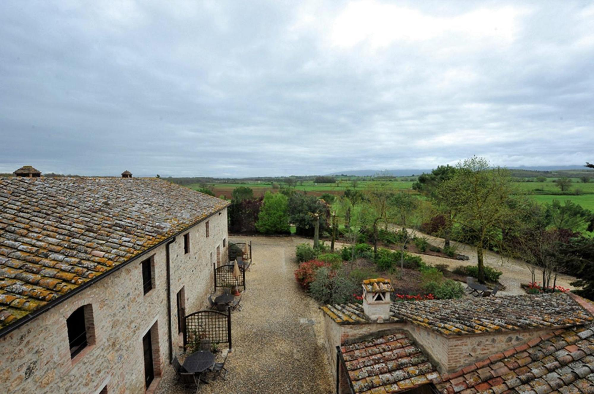 Fattoria Agriturismo Nerbona Villa Casole d'Elsa Luaran gambar