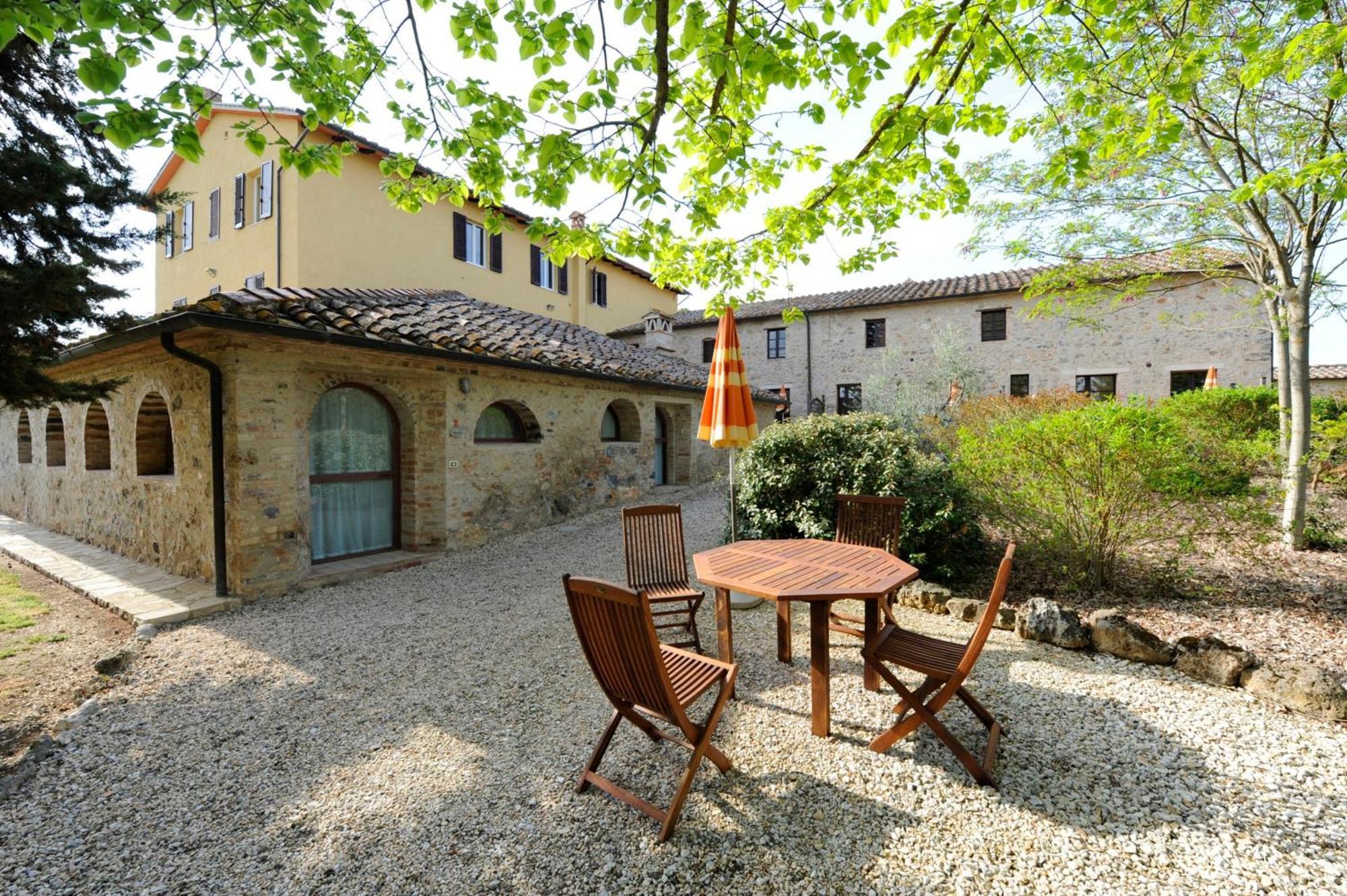 Fattoria Agriturismo Nerbona Villa Casole d'Elsa Luaran gambar